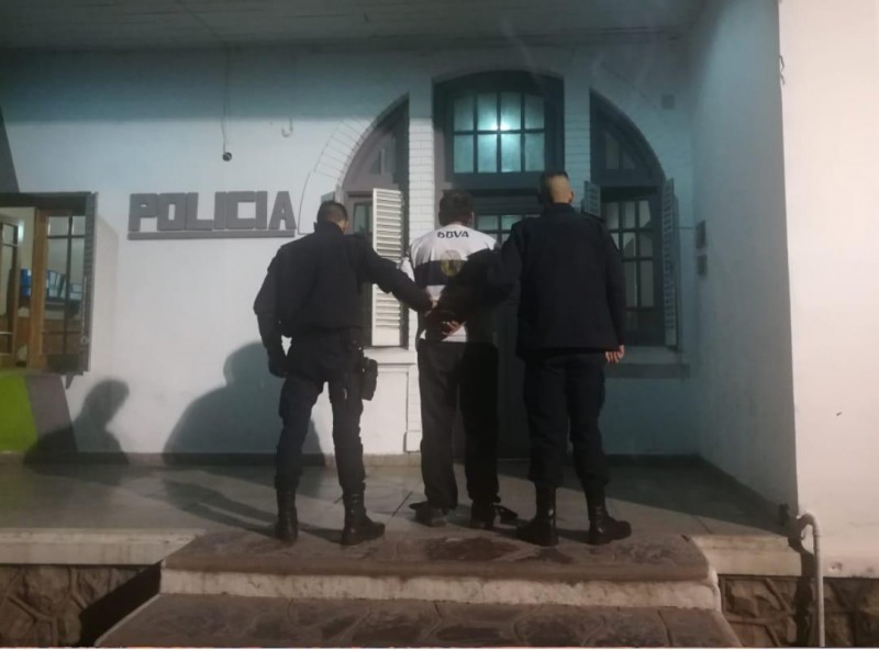 Policas apedreados en el Facundo Quiroga II: cuatro aprehendidos
